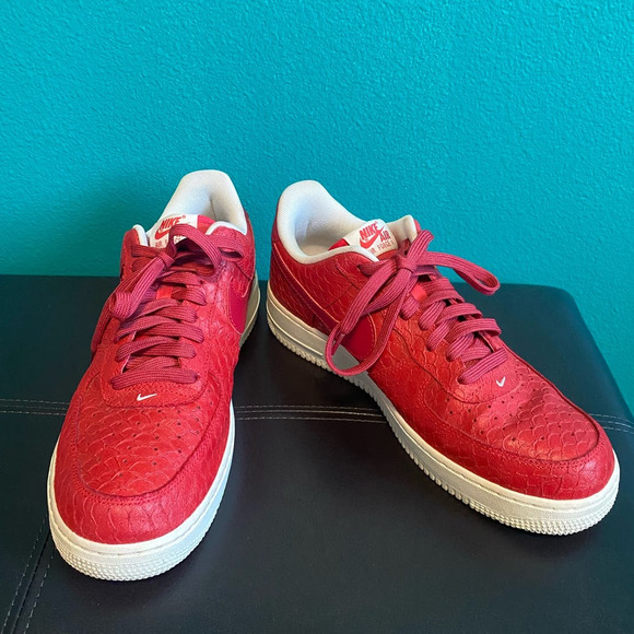 Nike Air Force 1 Red Dragon Sneakers 718152-606 Men's 9.5 - Picture 3 of 14